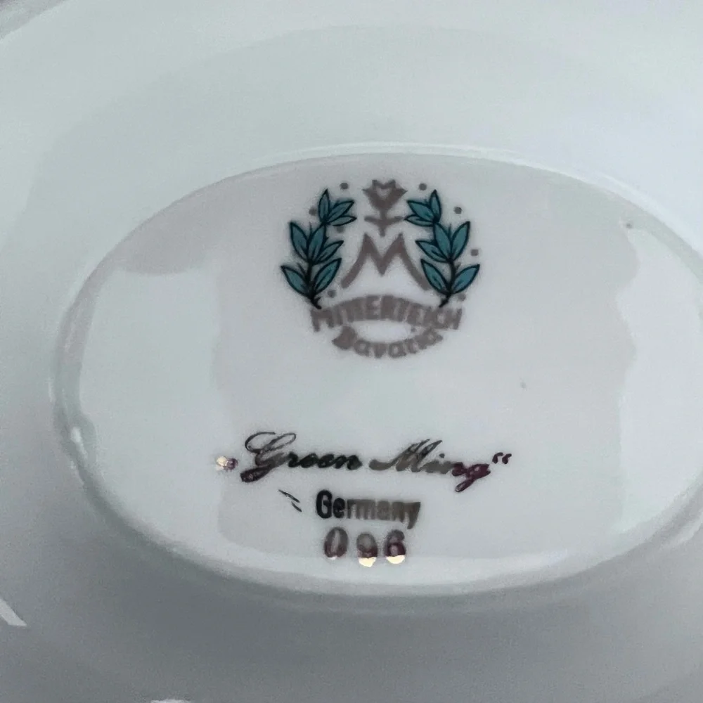 MITTERTEICH Bavaria Germany - Green‎ Ming - Gravy Boat Attached Underplate - Vtg